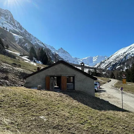 Le Basset - Keys To Paradise In The Alps La Fouly