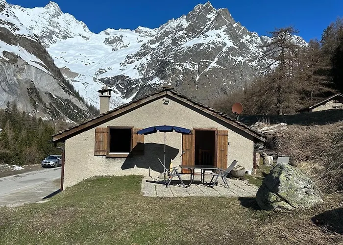 Le Basset - Keys To Paradise In The Alps *